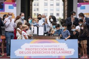 Gobierno Promulga Ley de Garantías de la Niñez